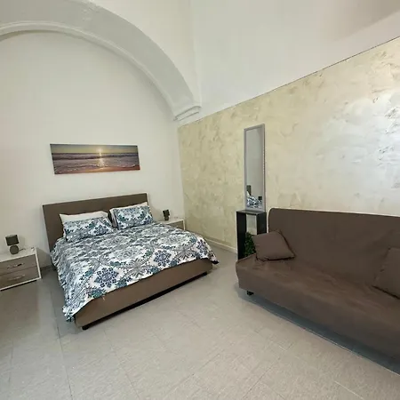 Portico House 17 شقة