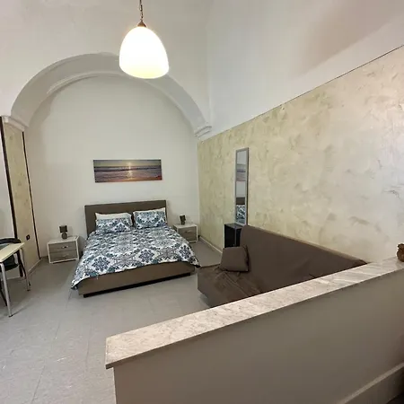 Portico House 17 شقة
